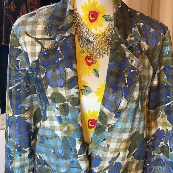 Tofy Brand ~ Colorful and Fun Lightweight Office Blazer - Picture 3 of 12